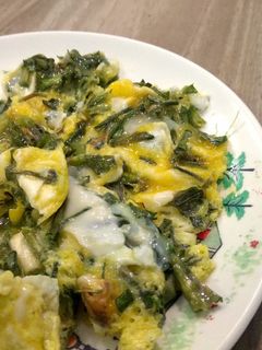 عکسی از دستور املت تره کوهی