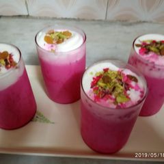 A picture of Ruafza Rose falooda.