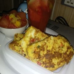 A picture of Fresh Toast, fruits Salad& Mixed fruits drink#Plateaustate.