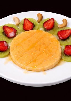Hình của món SP.0238 - Pancake Trái Cây Xốt Sữa Đặc & Mật Ong.
