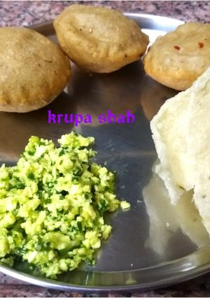 A picture of Dinner platter - Kachu and Phulia puri.