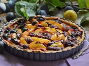 Une photo de tarte pommes amandes