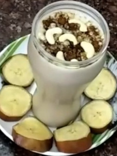 செவ்வாழை மில்க் ஷேக் செய்முறை முக்கிய புகைப்படம்