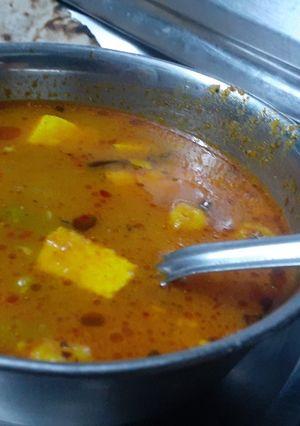 मटर पनीर सब्जी(matar paneer recipe in hindi) रेसिपी मुख्य फोटो