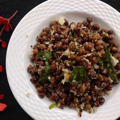 A picture of Black chana in coconut (Kadale kaalu usli).