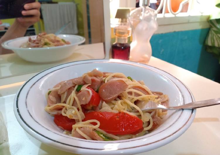 Resep Spaghetti Aglio Olio Sosis oleh Ayu Anastasia 