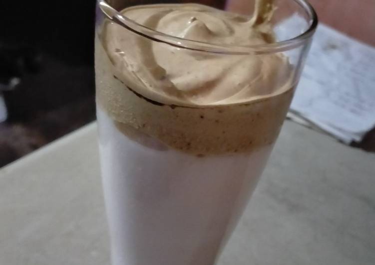 Dalgona coffee