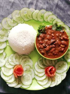 राजमा की सब्जी और चावल (Rajma ki sabzi aur chawal recipe in hindi) रेसिपी मुख्य फोटो