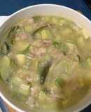 Pulpa de cerdo en salsa verde con calabacitas y chile poblano. ॐ