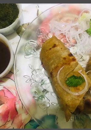 A picture of Tikka boti roll.