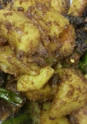 صورة لوصفة بطاطا حمر بالكاري