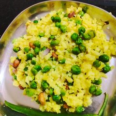 Matar poha A picture of Matar poha.
