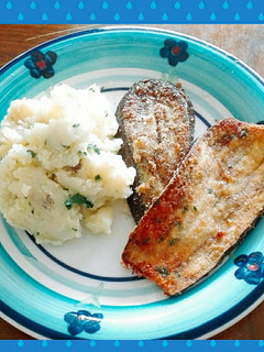 Una foto de Milanesas de berenjena çon puré rústico