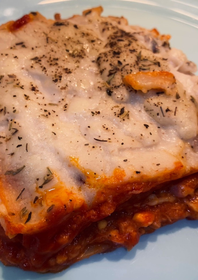 Una foto de Lasaña de atún con bacon