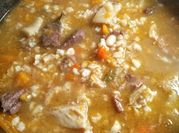 Una foto de locro con mondongo