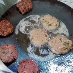 A picture of Street Style Tawa kabab.