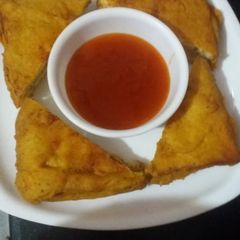 A picture of Bread pakora.