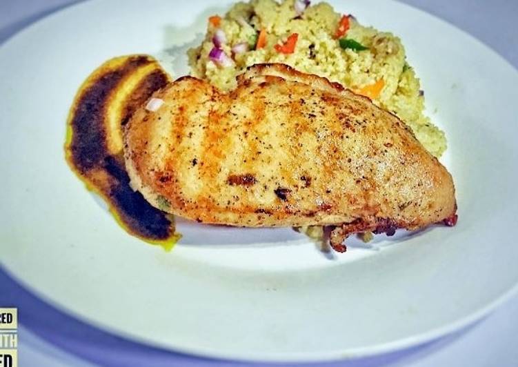 Easy Recipe: Tasty Grilled chicken with Gravy Jus and buttered couscous