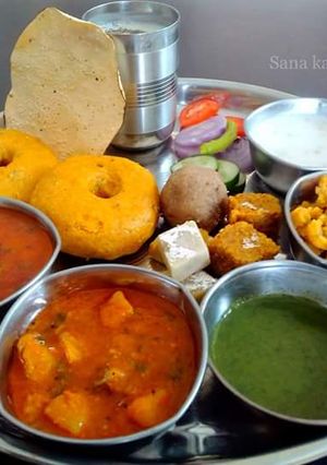 A picture of Winter Special Rajasthani Thali.