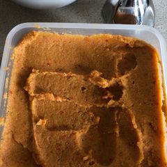 A picture of Tomato and Oven Roasted Sweet Pepper Hummus.