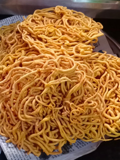 તીખા ગાઠીયા (Tikha Gathiya Recipe In Gujarati) રેસીપી મુખ્ય ફોટો