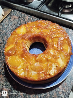 Una foto de Torta invertida de manzana