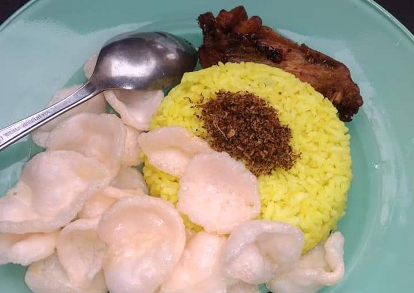 Nasi kuning enak dan simpel