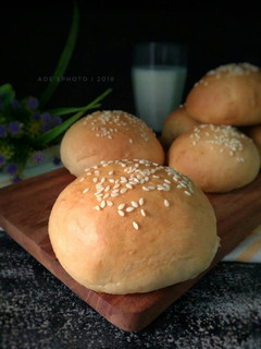 Foto resep Eggless Burger Buns (Roti Burger tanpa Telur)
