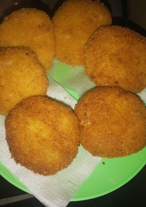 A picture of Potato Patties Stuffed with Ham and Cheese.