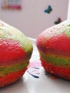 रेनबो कप केक (Rainbow Cup Cake recipe in hindi) रेसिपी मुख्य फोटो