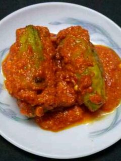 পনিরের পুর ভরা দই পটল রেসিপির প্রধান ছবি