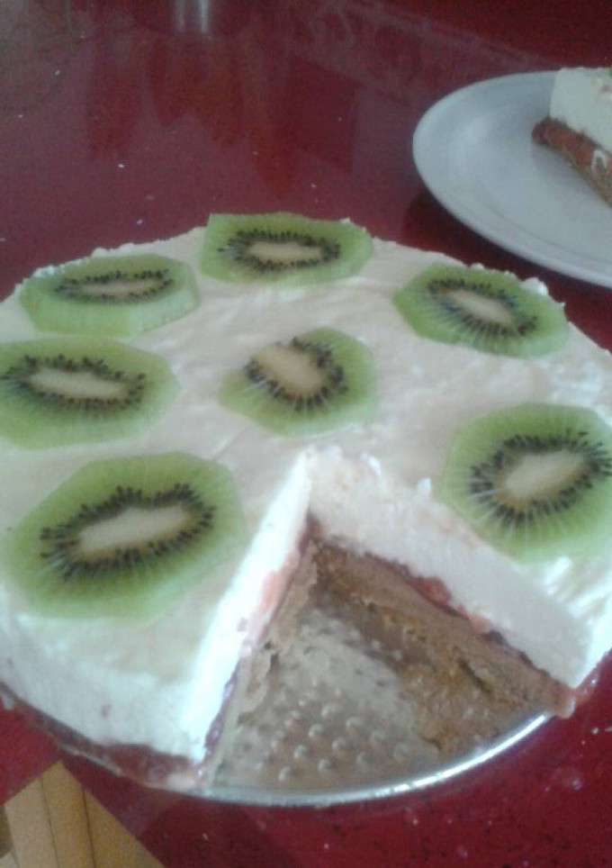 Una foto de Tarta queso con kiwi
