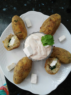 Una foto de Croquetas de atún rellenas de espinacas y queso