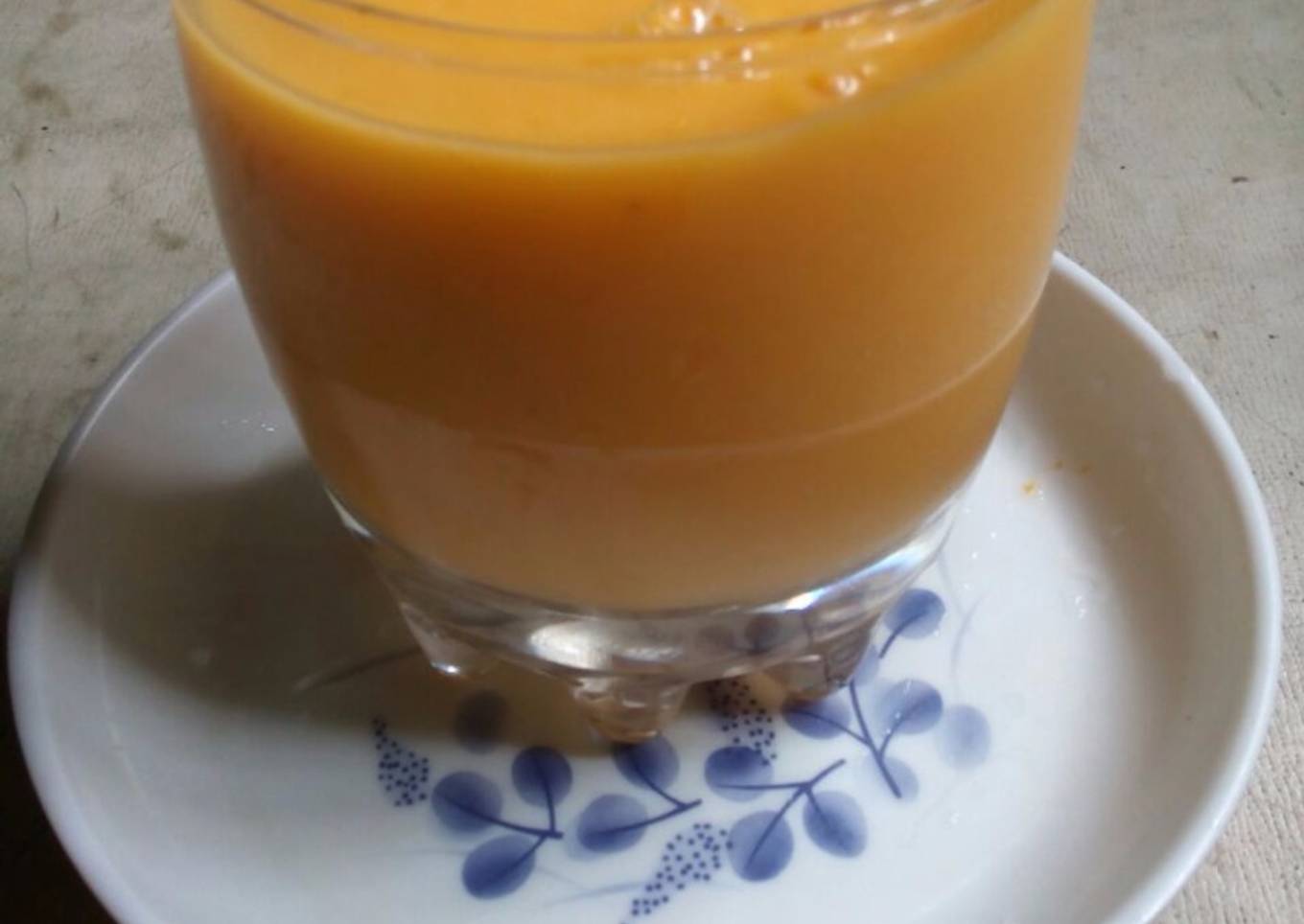 Mango lassi