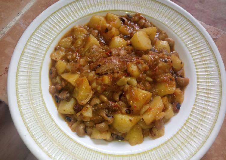 Recipe of Favorite Potato n beans porridge
