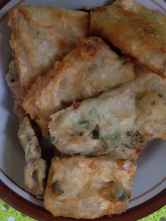 Cara Gampang Membikin Resep Tempe kemul (Mendoan) yang Uenak Anti Ribet, Uenak Banget