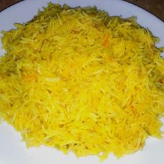 A picture of Termeric rice.