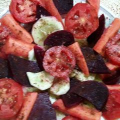 Fresh garden salad A picture of Fresh garden salad.