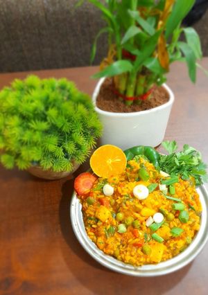 પાવભાજી ખીચડી(Paavbhaji khichadi In Gujarati) રેસીપી મુખ્ય ફોટો