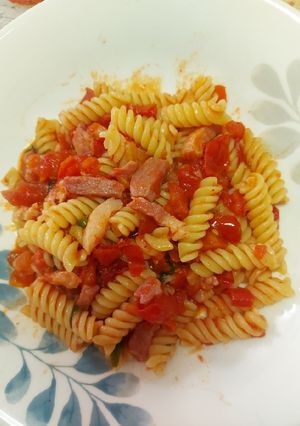 Foto di Pasta pomodori e pancetta