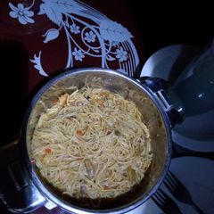 A picture of Jollof spaghetti.