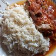 White rice and chicken sauce with curry leaf