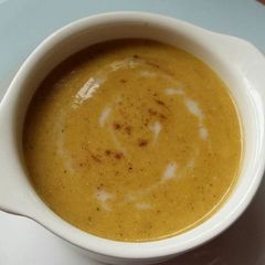 A picture of Vickys Carrot & Broccoli Soup GF DF EF SF NF.