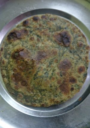 हरा भरा पराठा (hara bhara paratha recipe in Hindi) रेसिपी मुख्य फोटो
