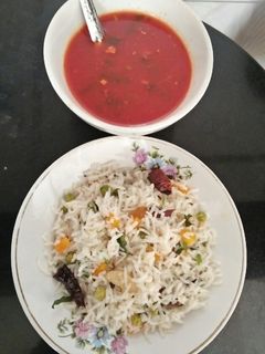ટોમેટો સુપ વિથ પુલાવ (Tomato Soup Pulao recipe in Gujarati) રેસીપી મુખ્ય ફોટો