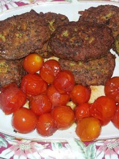 عکسی از دستور کتلت با گوجه کوچولو😄