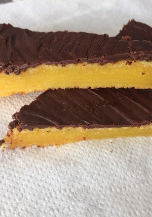 Una foto de Coca fácil de naranja con chocolate