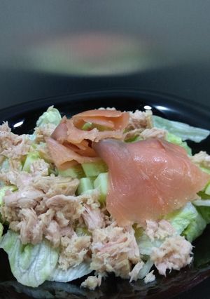 Una foto de Ensalada proteica salmón ahumado