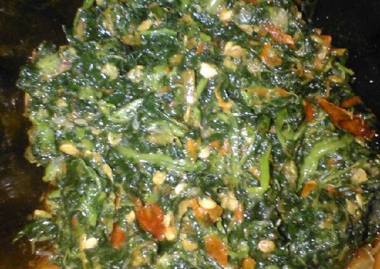 Sambal uleg daun bayam