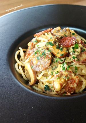 Une photo de Spaghetti au chorizo façon "carbonara"